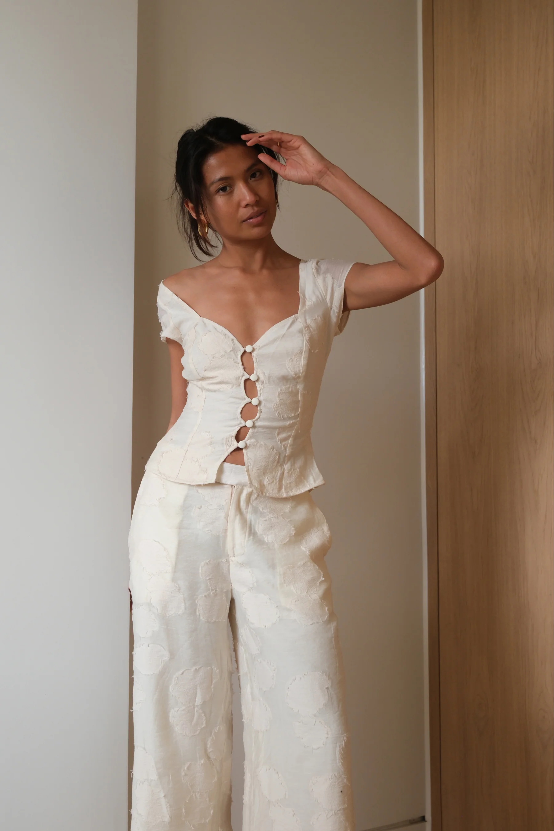 Azalea Cut Out Top | Ecru - Image 4