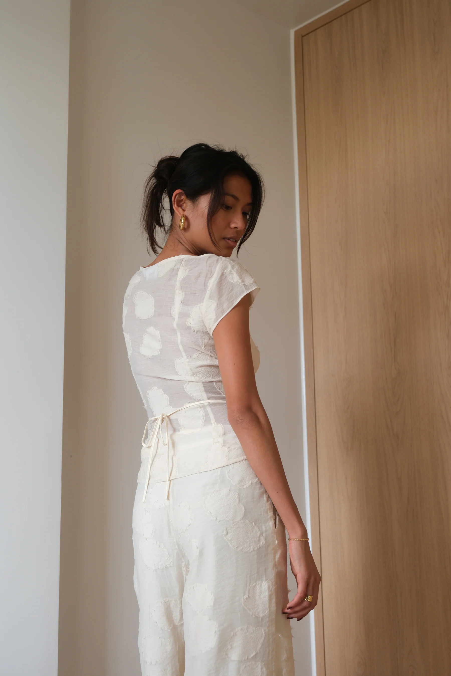 Azalea Cut Out Top | Ecru - Image 5