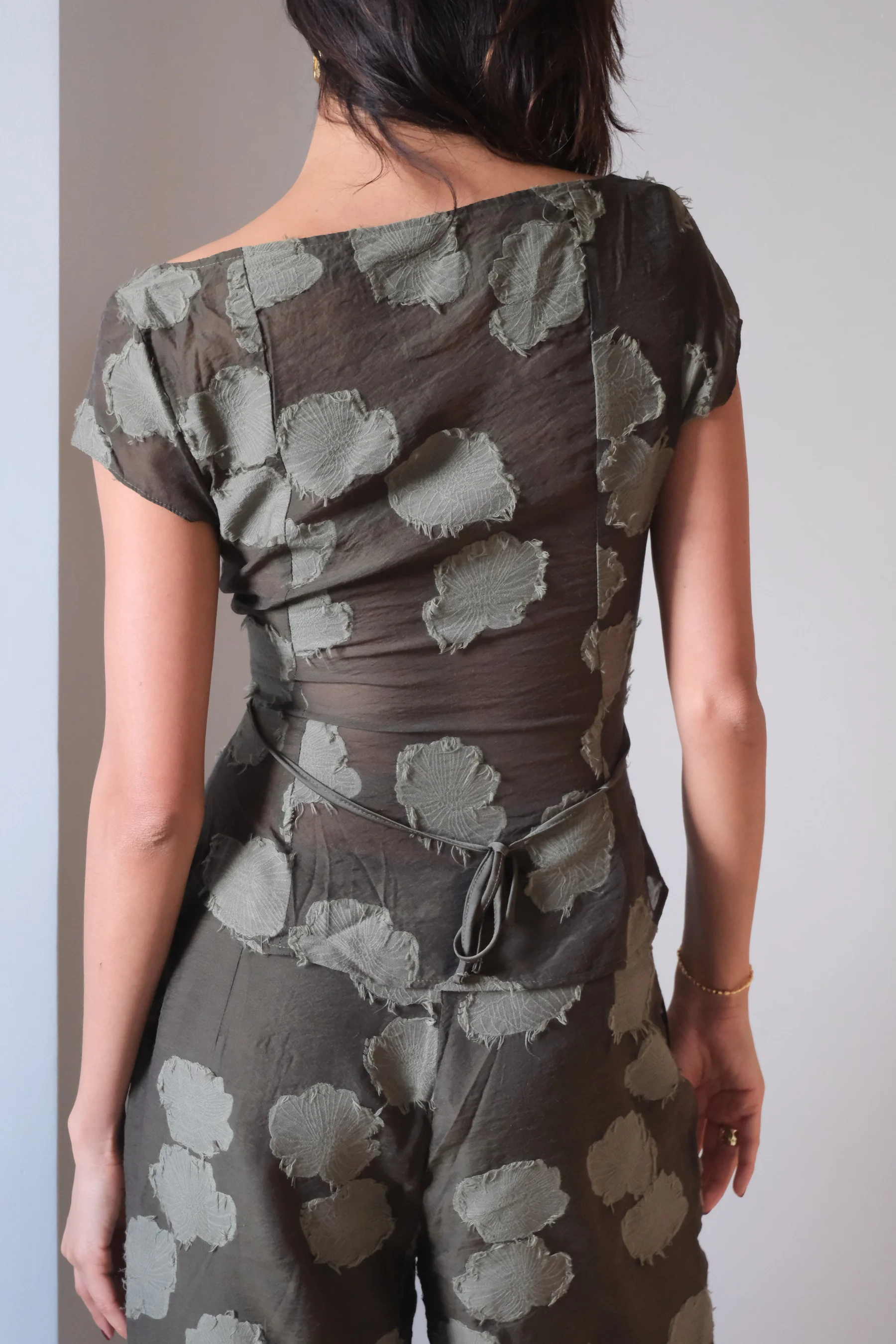 Azalea Cut Out Top | Olive - Image 8